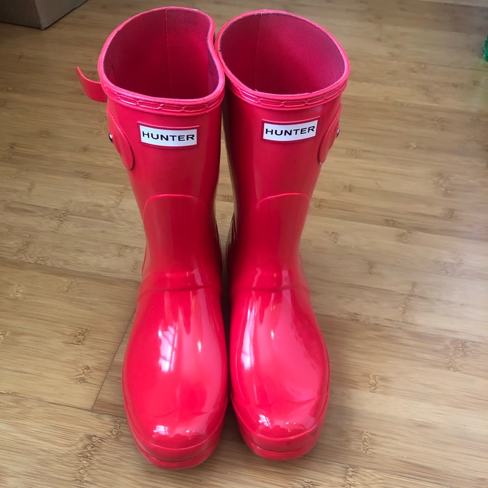 Short glossy red hunter rain boots